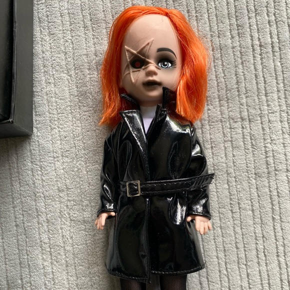 Living Dead Dolls Series 13 Iris - Picture 2 of 4